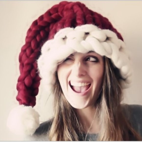 Santa Hat Chunky Knit Christmas Hat Slouchy Beanie Icelandic Yarn - Picture 2 of 3